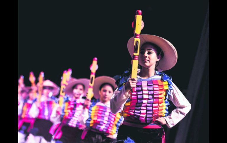 Los niños interpretan a cada región de forma original tanto en música como vestuario. ESPECIAL / Teatro Diana