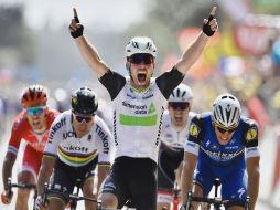 Mark Cavendish. “Es una victoria muy especial para mí. Es la primera vez que tengo el honor de vestir el jersey amarillo”. AFP /