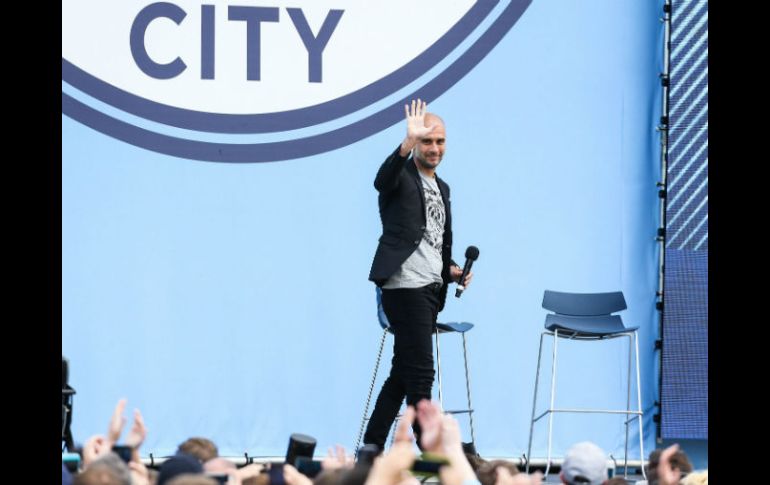 El Manchester City resalta que Pep es un entrenador admirado mundialmente y que con él en el banquillo dan un salto más. EFE / EPA