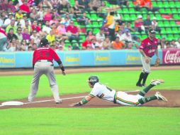 Parque Kukulcán. Acción del partido entre los Leones de Yucatán y los Toros de Tijuana disputado el pasado domingo. NTX /