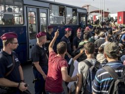 Hungría fue el primer país a erigir vallas en sus fronteras con países europeos vecinos y a abogar por el cierre de las fronteras. EFE / ARCHIVO