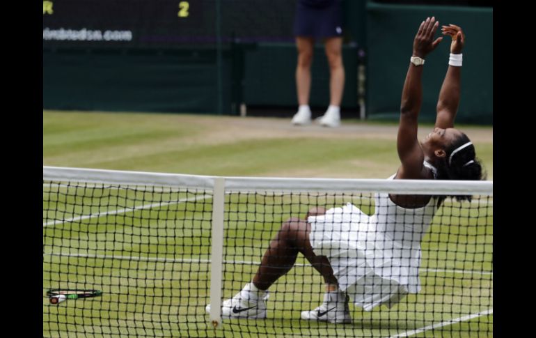 La menor de las Williams cumplió los pronósticos y levantó su séptimo título en el All England Tennis Club. AP / B. Curtis