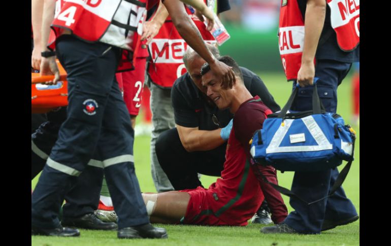 Ronaldo cede el gafete de capitán a Nani y su lugar a Ricardo Quaresma. AP / T. Stavrakis