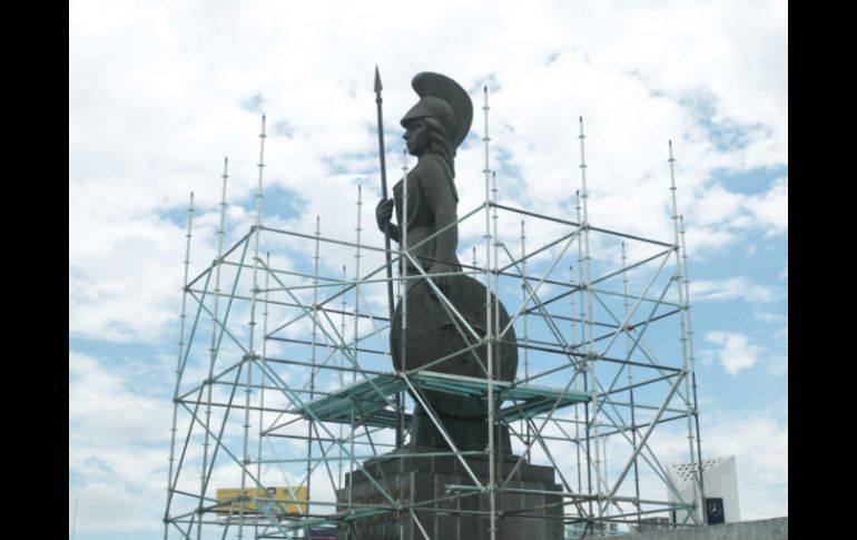 Estructuras rodean el monumento para el análisis. EL INFORMADOR / F. Atilano