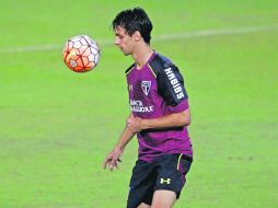 Rodrigo Caio. El jugador de Sao Paulo en el entrenamiento en el Estadio Atanasio Girardot de Medellín. EFE /