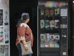 Los precios de los libros van de 15 a 40 pesos. EFE /