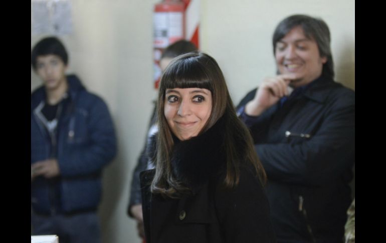 Florencia Kirchner afirmó el viernes en las redes sociales ser titular de dos cajas, misma situación que le generó críticas. AP / ARCHIVO