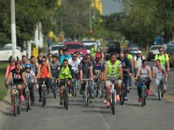 Varios ciclistas pedalearon la mañana de este sábado en los alrededores del Parque Metropolitano. EL INFORMADOR / F. Atilano