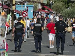 Además de los 120 mil policías y soldados en el país, otros 12 mil efectivos policiales de reserva serán llamados a servicio. EFE / O. Anrigo