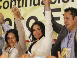 Barrales dejó ayer su cargo como secretaria de Educación del gobierno capitalino para contender por la presidencia del PRD. SUN / G. García