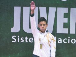 Diego de la Cruz. El gimnasta de Jalisco (en la categoría 14-15 años) se adjudicó cinco medallas en total. ESPECIAL / CODE