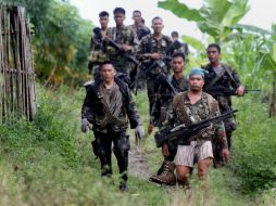 Soldados luchan para combatir a diversos grupos armados islamistas como Abu Sayyaf y el BIFF. AFP / ARCHIVO