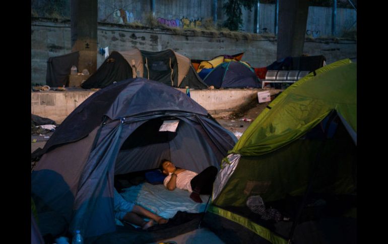 Diversas asociaciones ya han levantado denuncias por las malas condiciones que se viven en los campos de refugiados. AFP / A. Tzortzinis