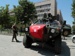 Tras el intento fallido de golpe de Estado, varios militares implicados fueron arrestados. AP / B.Ozbilici