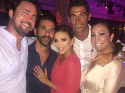 Longoria y su esposo Pepe Bastón se encuentran en Ibiza con motivo de la fiesta benéfica Global Gift Gala. TWITTER / @EvaLongoria