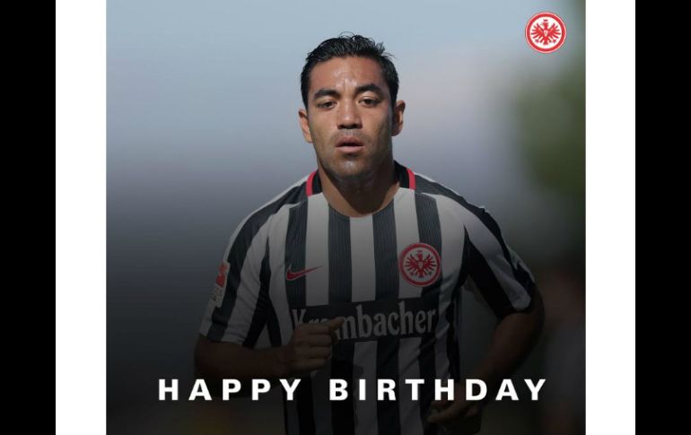 ''FELIZ CUMPLEAÑOS. Un muy feliz cumpleaños para Marco Fabián'', dice en inglés el ''tuit''. TWITTER / @eintracht_eng