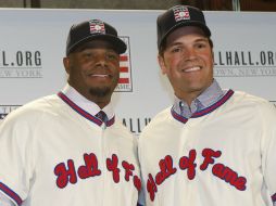 Inmortales. Ken Griffey Jr. y Mike Piazza ingresarán mañana al Salón de la Fama. AP /