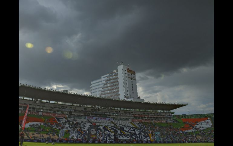 Hasta hace unos momentos, la lluvia no paraba en la ciudad de León. MEXSPORT / I. Ortiz