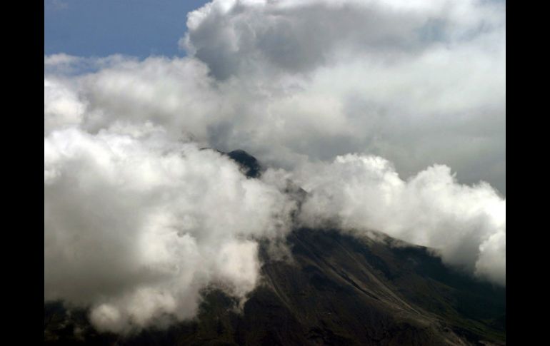 Hay nula visibilidad del volcán; y no se reporta caída de ceniza en municipios de Jalisco. EL INFORMADOR / ARCHIVO