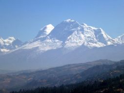 La montaña Huascarán es la quinta cumbre más alta del continente americano. TWITTER / @huascaran2016