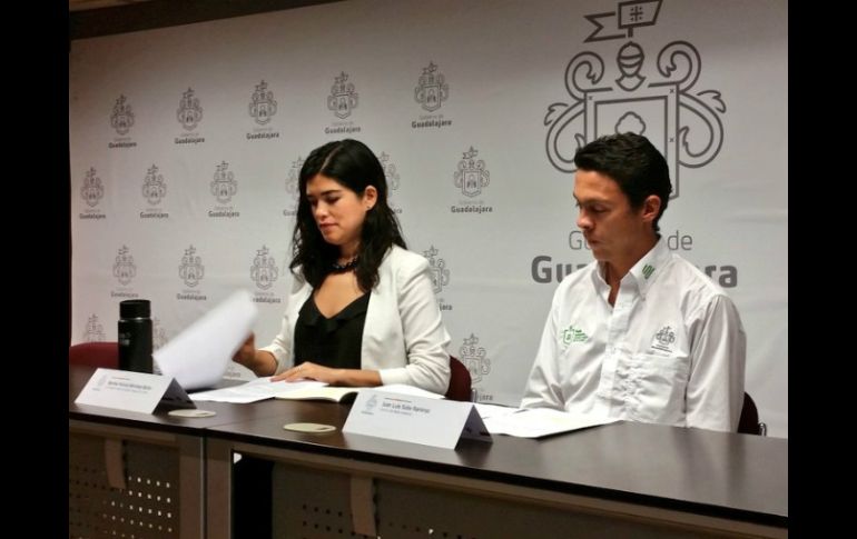 Juan Sube, titular de la Dirección de Medio Ambiente y Ecología y Patricia Martínez, coordinadora de Gestión Integral de la Ciudad. TWITTER / @GuadalajaraGob