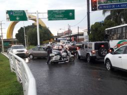 La fuerte lluvia ocasionó congestionamientos viales en la zona. EL INFORMADOR /