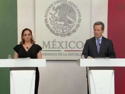 Eduardo Sánchez y Claudia Ruiz, en conferencia de prensa, anuncian los pormenores de la gira del Mandatario. TWITTER / @PresidenciaMX