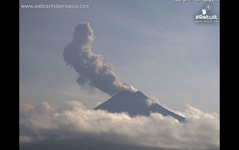 Imagen de volcán compartida por el coordinador Nacional de Protección Civil. TWITTER / @LUISFELIPE_P