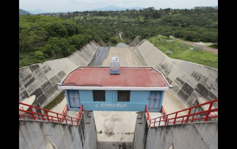 Presa Solís. Hace un año, las presas que desfogan hacia el lago estaban a 80% de su nivel de almacenamiento; en éste están a 55%.  /