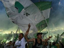 La fiesta popular continuaba el jueves luego que el equipo verdolaga ganó 1-0 ante Independiente del Valle. AFP / L. Acosta