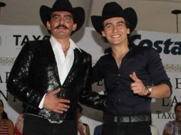 Julián y José Manuel Figueroa, durante la presentación del elenco de la serie 'Por siempre Joan Sebastian'. SUN / ARCHIVO