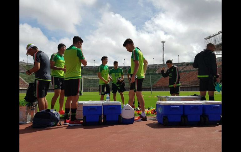 En el estadio Governador Roberto Santos de Pituaçu, los pupilos de Raúl Gutiérrez iniciaron sus prácticas. TWITTER / @miseleccionmx