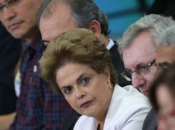 Rousseff ha sido acusada de incurrir en maniobras ilegales que podrían suponer un ''crimen de responsabilidad''. AP / ARCHIVO