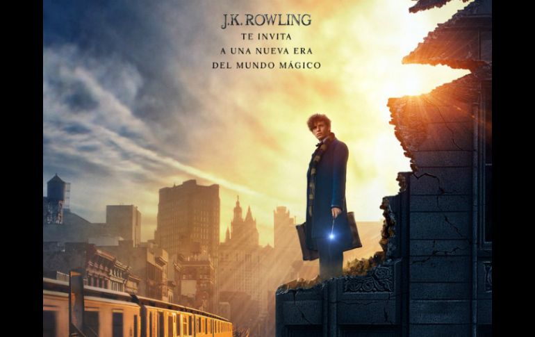 Es protagonizada por Eddie Redmayne y cuenta las aventuras de Newt Scamander en una comunidad secreta de magos y brujas. TWITTER / @AFYDEpelicula