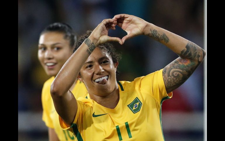 Cristiane, de la Selección de Brasil, festeja uno de los goles ante China. MEXSPORT / M.Cortes