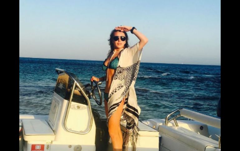 Durante sus recientes vacaciones, Lohan ha sido captada en traje de baño, lo que ha dejado ver un vientre abultado. INSTAGRAM / lindsaylohan