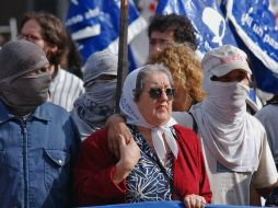 'Nos podrán poner presas, pero lo que no podrán poner preso es el pensamiento', dice Bonafini ante cientos de seguidores. AP / ARCHIVO