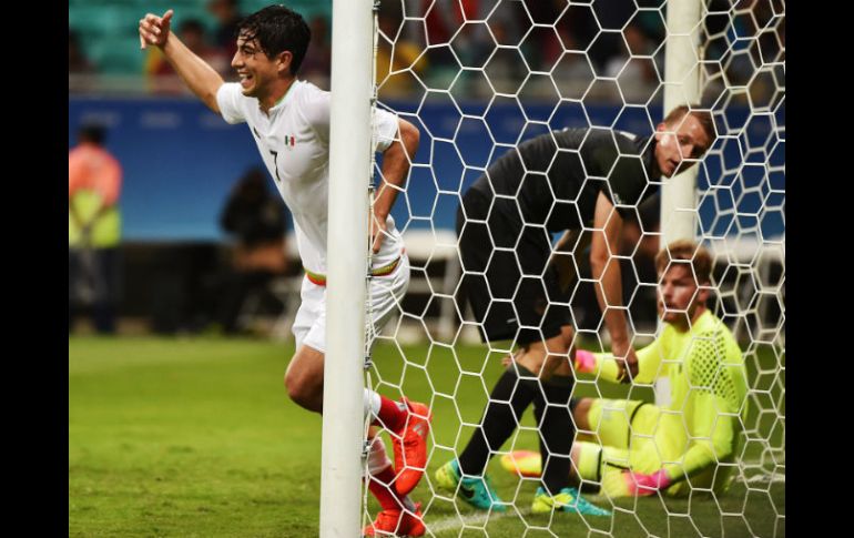 Rodolfo Pizarro (#7) dio la ventaja a México 2-1, y parecía que el Tri podría sacar la victoria. Al final, Alemania rescató el empate. AFP / N. Almeida