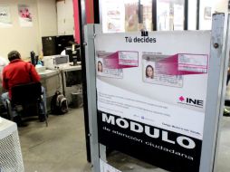 El 65 consulados se han recibido 98 mil 115 solicitudes para el trámite de la Credencial para Votar desde el Extranjero. EL INFORMADOR / ARCHIVO