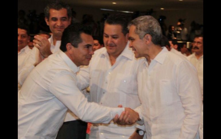 Miguel Ángel Mancera viajó este domingo a Campeche para asistir al primer informe de actividades del gobernador priista. TWITTER / @ManceraMiguelMX