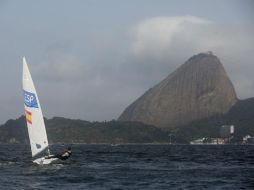 Navegantes coinciden en que el dramático paisaje y las ciudades que encierran la bahía hacen que cada decisión sea un desafío. EFE / S. Moreira