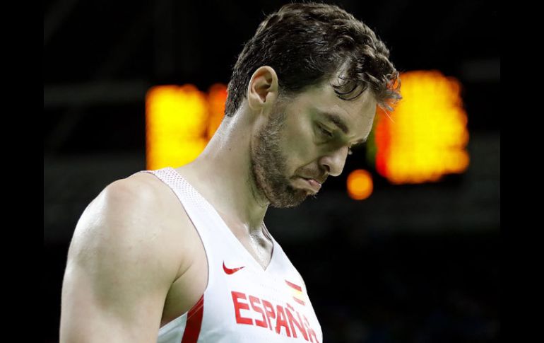 Paul Gasol se muestra enojado al no poder ganar en Río 2016. EFE / J.Zapata