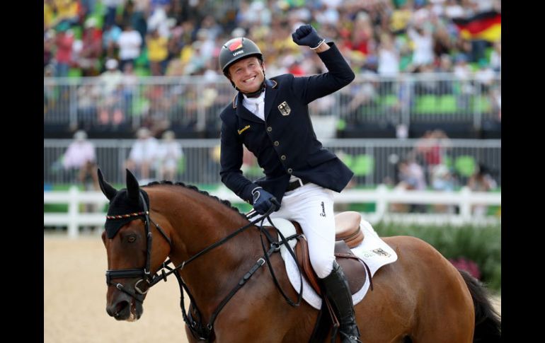 Michael Jung feliz de ganar su competencia. EFE / F.Gentsch