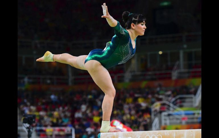 Alexa Moreno se colocó en el lugar 31 de las eliminatorias de la gimnasia artística. AFP / E. Dunand