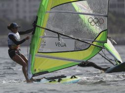 Vega durante su competencia en las aguas brasileñas. EFE / S.Moreira