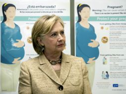 Clinton realizó un recorrido por un centro médico en la zona afectada de Miami. AP / A. Harnik