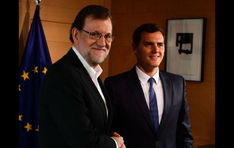 Solamente Ciudadanos está dispuesto a respaldar a Rajoy, lo que sería insuficiente para formar un gobierno. AFP / G. Julien