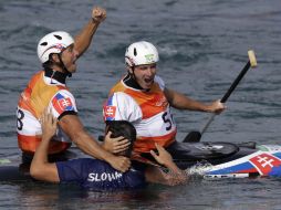 Triunfan con un tiempo de 101.58 y condenaron a los británicos a una nueva plata, como les ocurrió en Londres 2012. AP / F. Bukaty