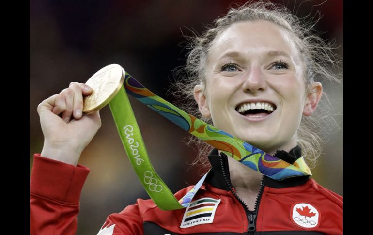 La canadiense celebrando su medalla de oro. AP / J.Cortez