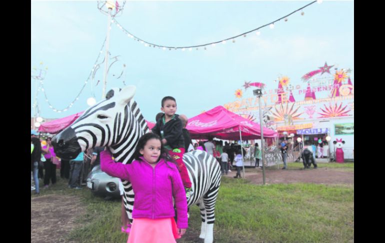 Reemplazo. A falta de animales, los circos recurren a esculturas para llamar la atención de niños y adultos. EL INFORMADOR / F. Atilano